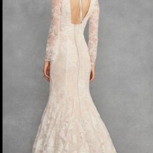 Vera Wang Dresses & Skirts - Vera Wang White Wedding dress.